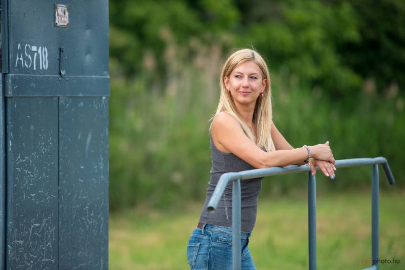 Páros fotózásból jegyesfotó a Titkos helyen