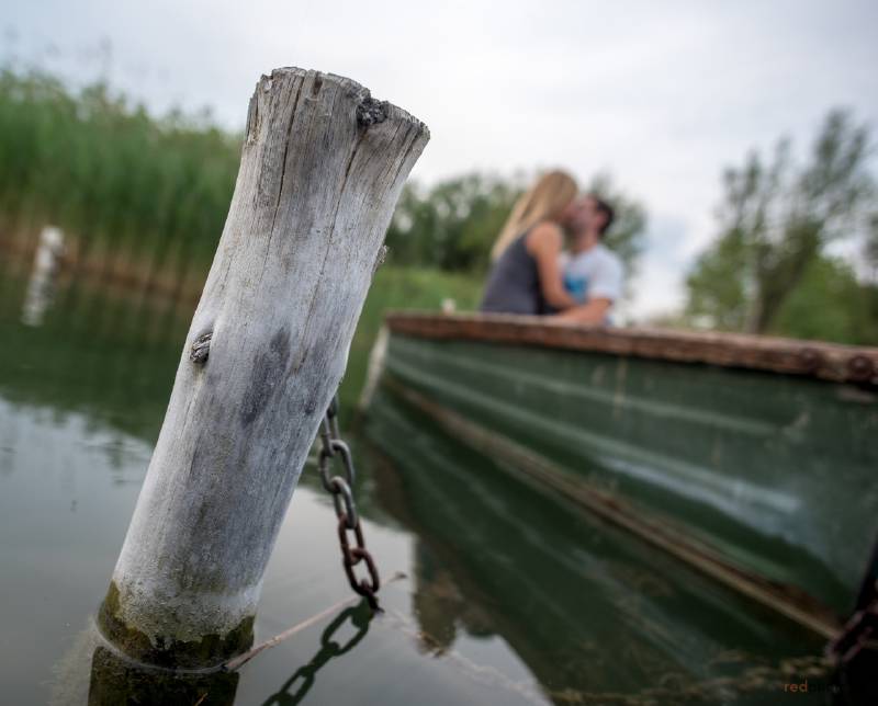 Páros fotózásból jegyesfotó a Titkos helyen