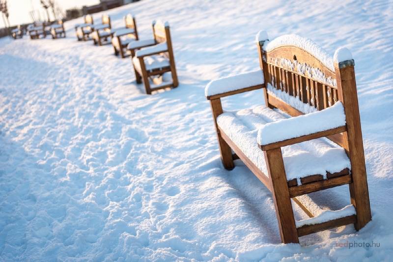 Téli Balaton egy félsziget körül