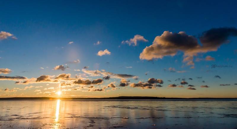 Téli hajnal a Balatonnál