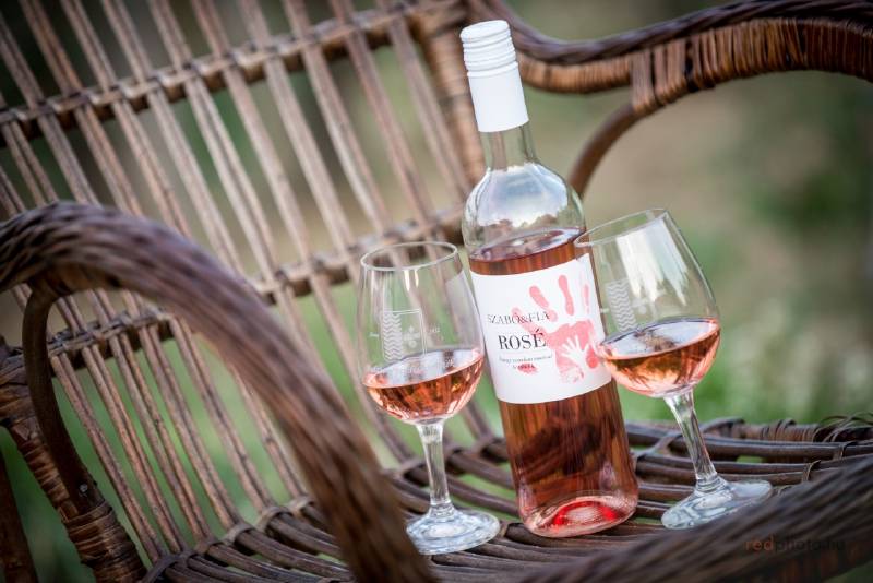 A nagy szerelem roséval kezdődik