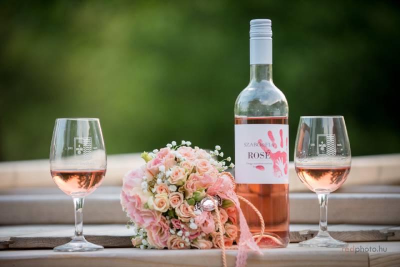 A nagy szerelem roséval kezdődik