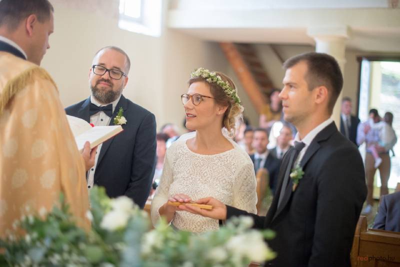 Rendhagyó esküvő Daalarna ruhában