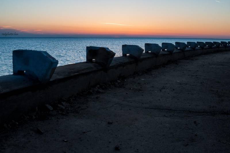 Napfelkelte a Balatonnál