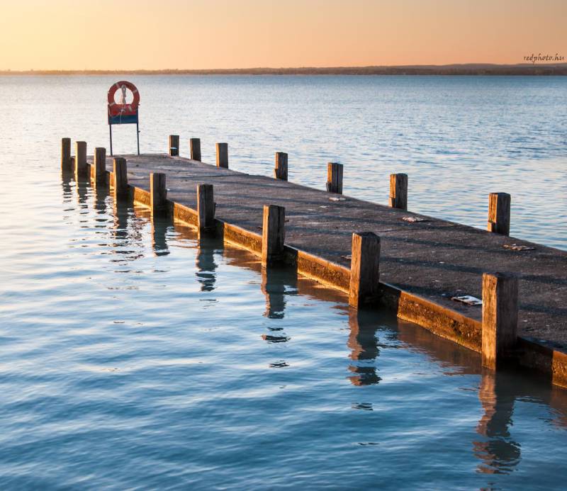 Napfelkelte a Balatonnál