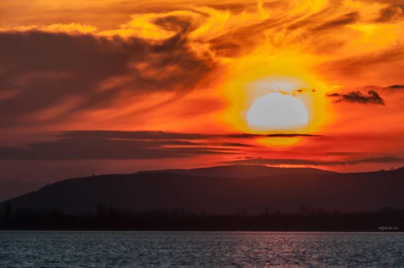 Naplemente a Balatonnál
