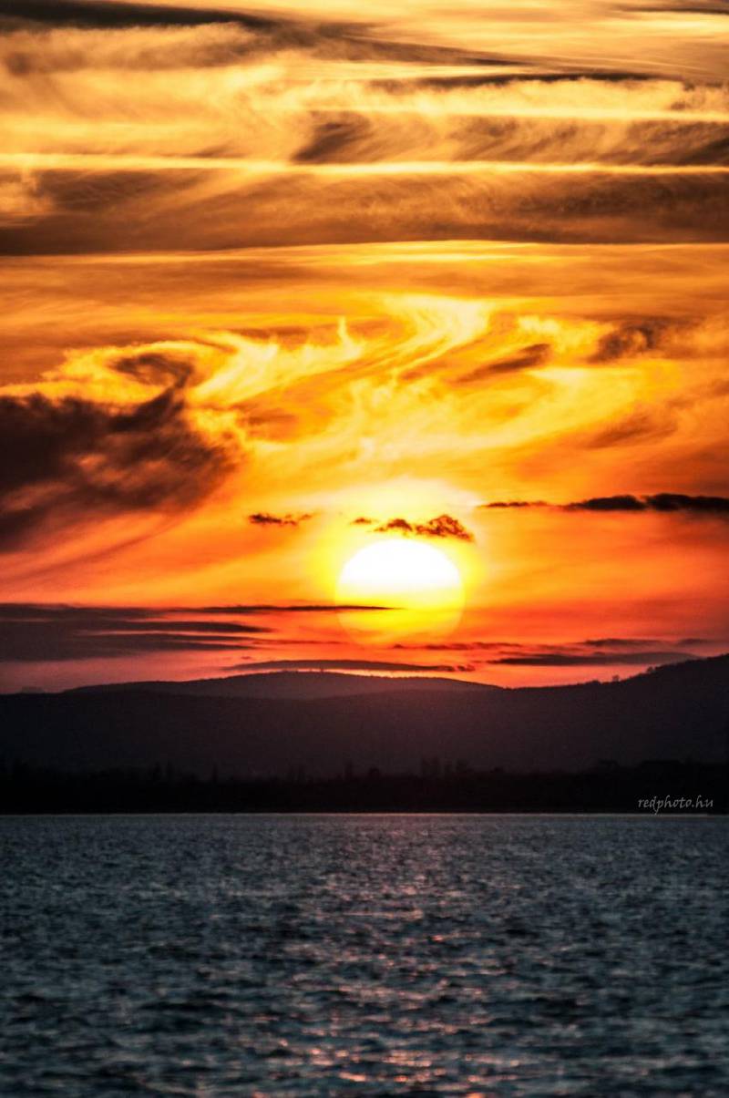 Naplemente a Balatonnál
