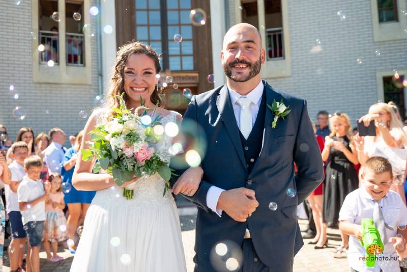 Amikor a násznép ünnepelni jön
